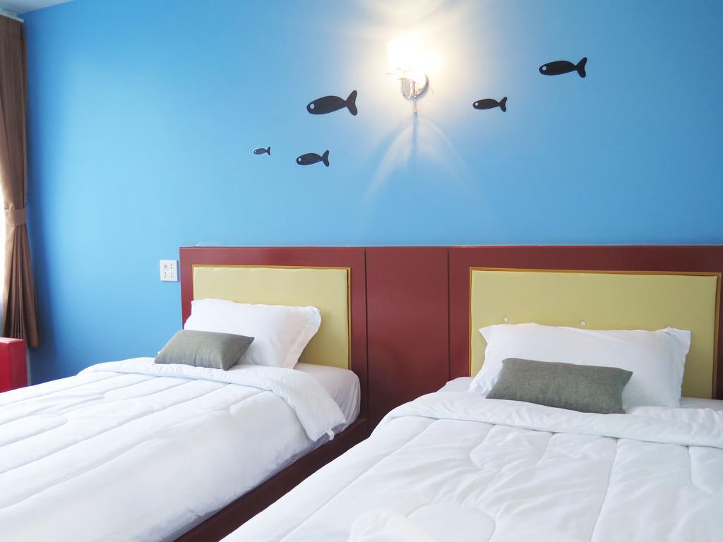 Your Place Inn Сурин Екстериор снимка