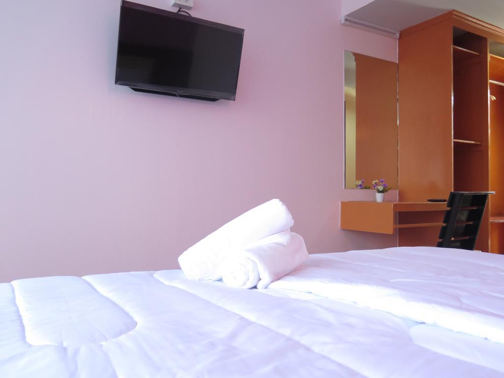 Your Place Inn Сурин Екстериор снимка